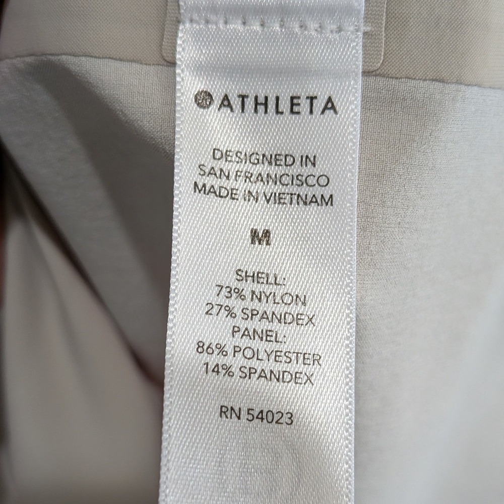 Athleta Womens Urbanite Tank Size M Beige Sleeveless Button Down Travel Blouse - Picture 7 of 12